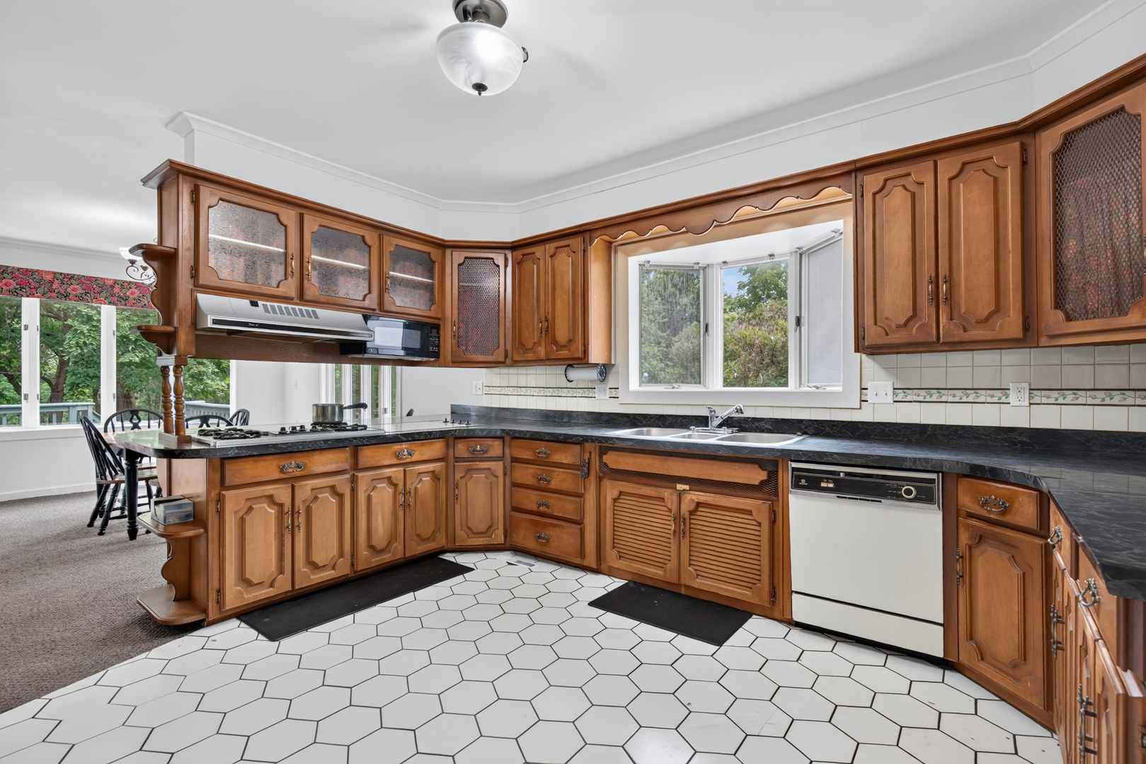 860 Best Street Property Photo 49
