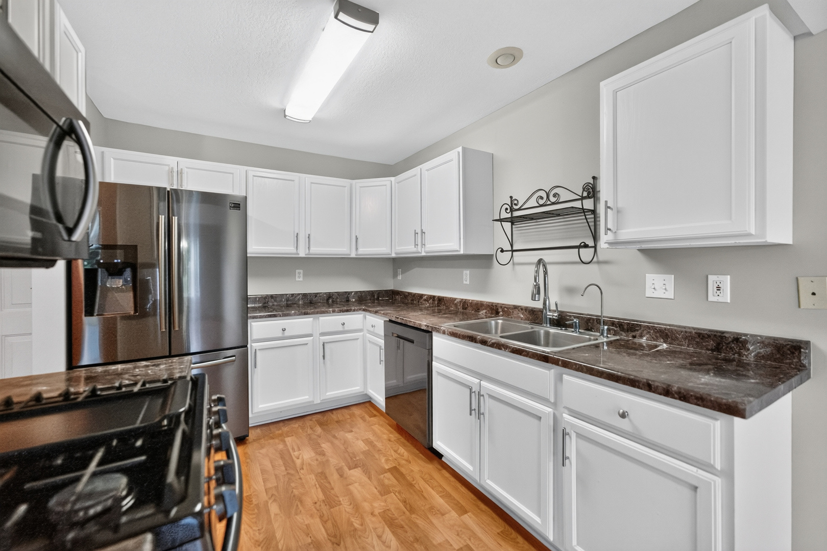 1110 Rose Drive Property Photo 13