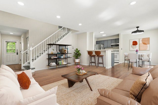 360 Golfview Court 360 Property Photo 2