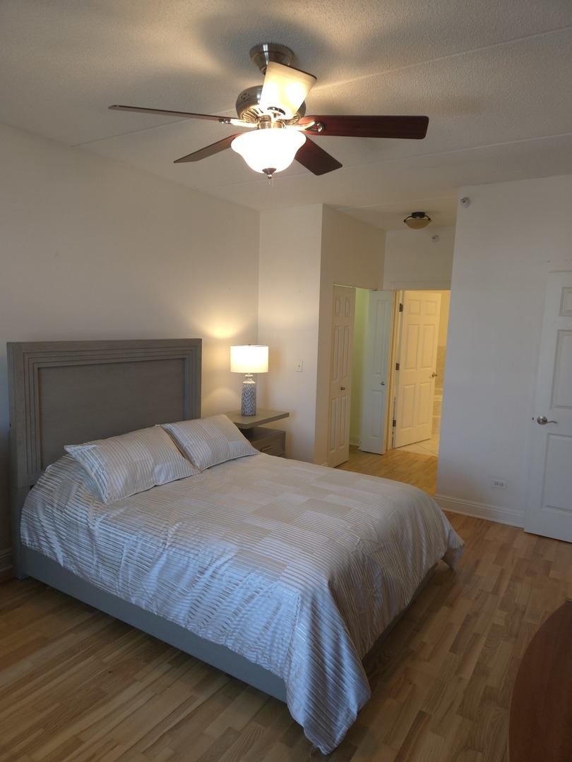 4330 N Neva Avenue 305 Property Photo 12