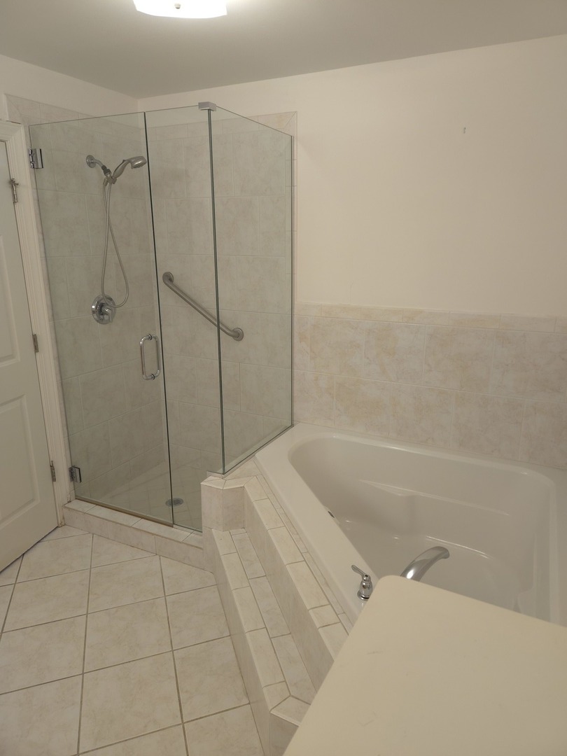 4330 N Neva Avenue 305 Property Photo 16
