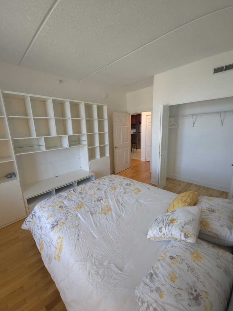 4330 N Neva Avenue 305 Property Photo 18