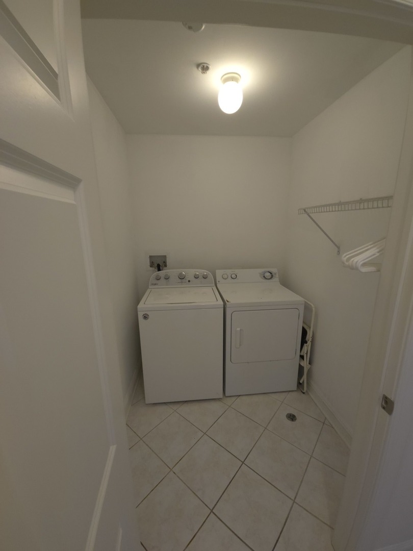 4330 N Neva Avenue 305 Property Photo 20