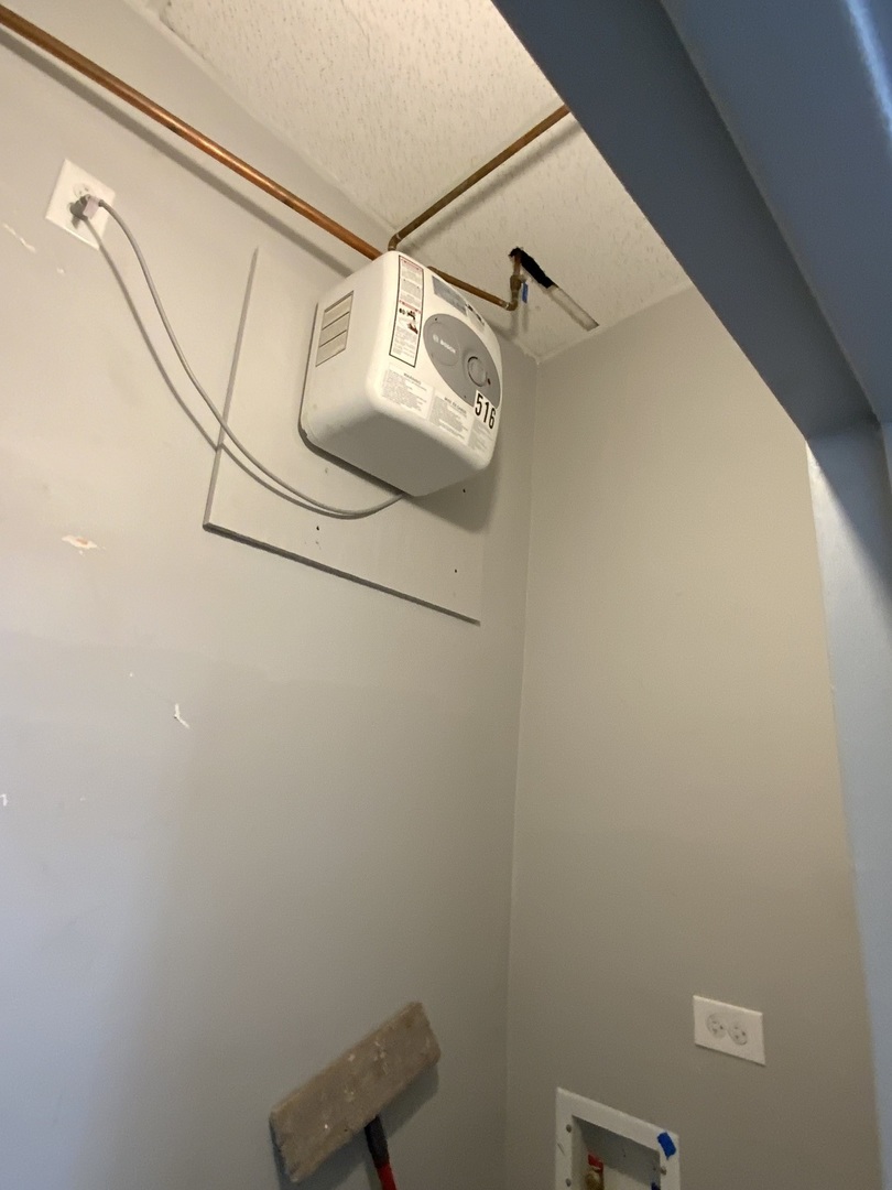 516 E 43rd Street Property Photo 15