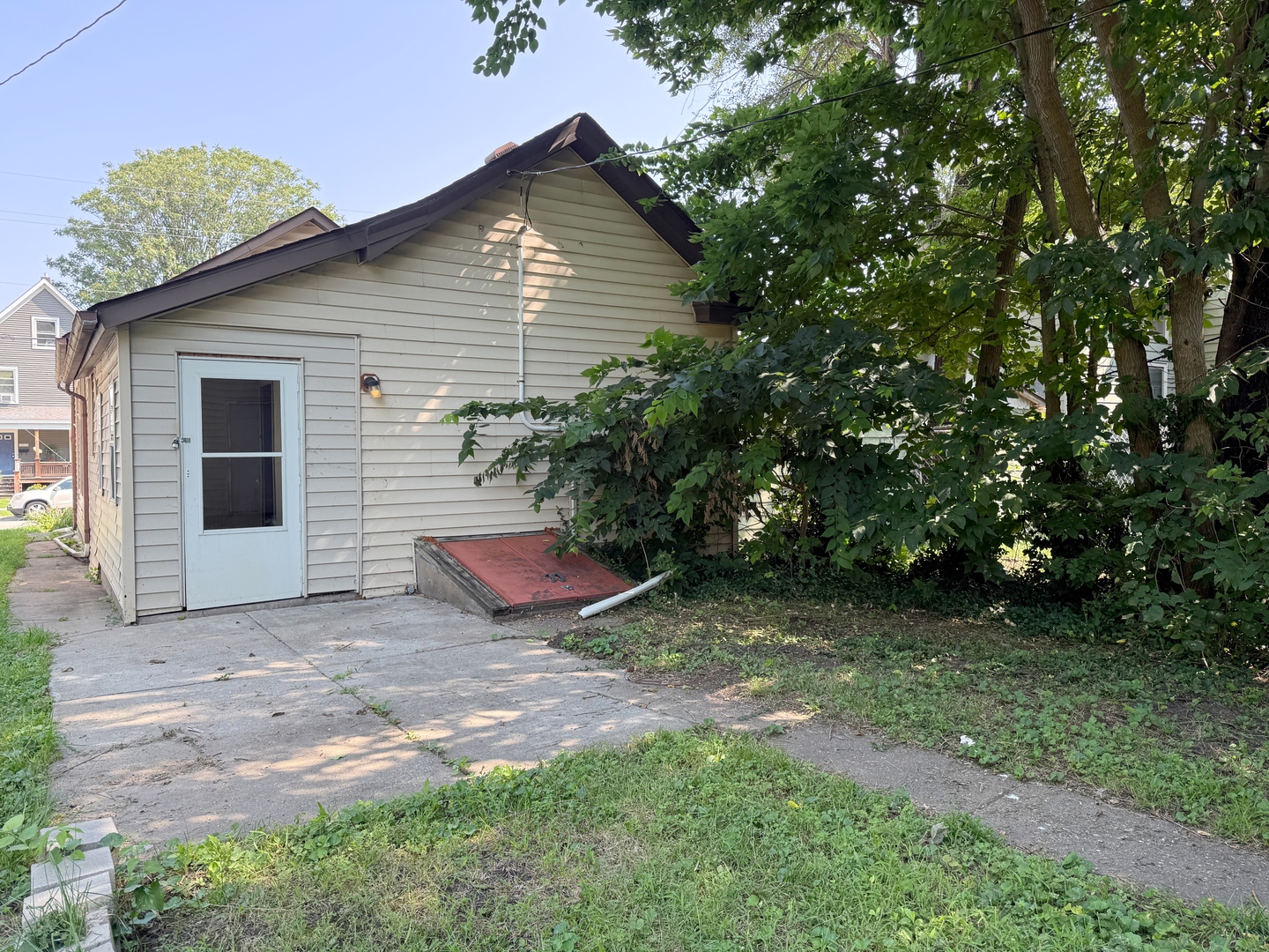 2218 6th Avenue Property Photo 3