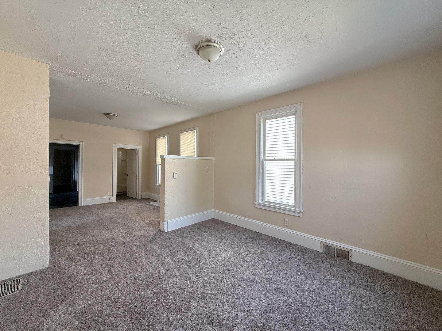 2218 6th Avenue Property Photo 5