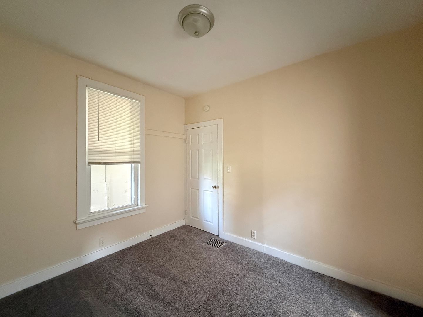 2218 6th Avenue Property Photo 16