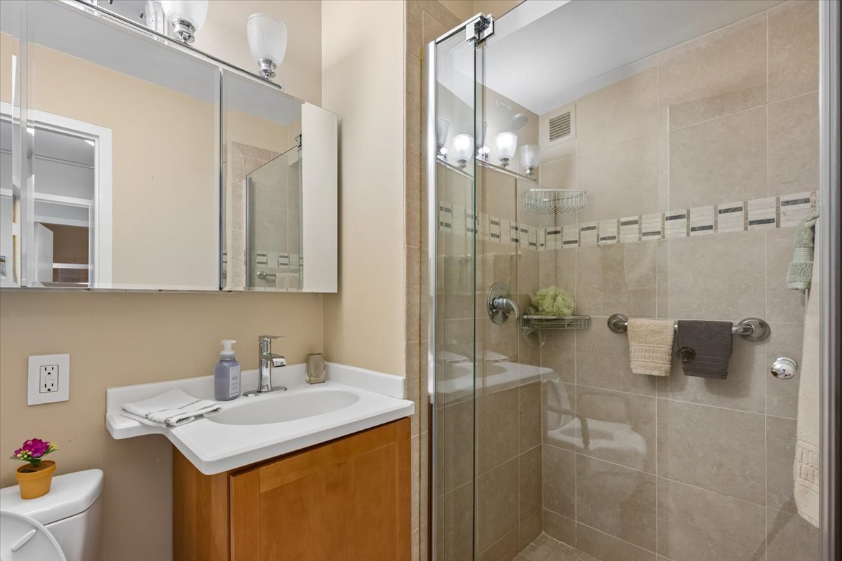 3440 N Lake Shore Drive 5g Property Photo 18