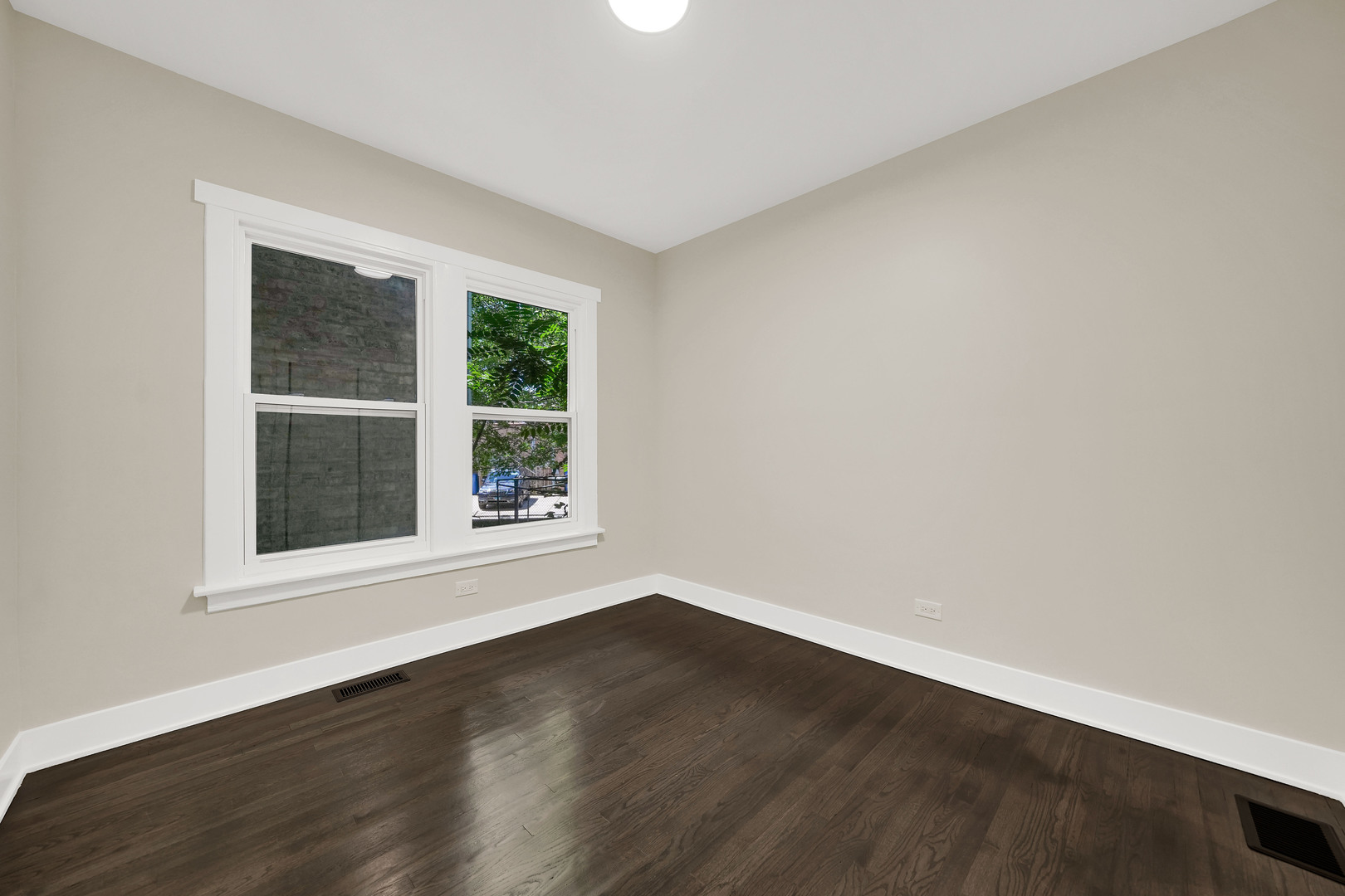 5626 N Miltimore Avenue Property Photo 17