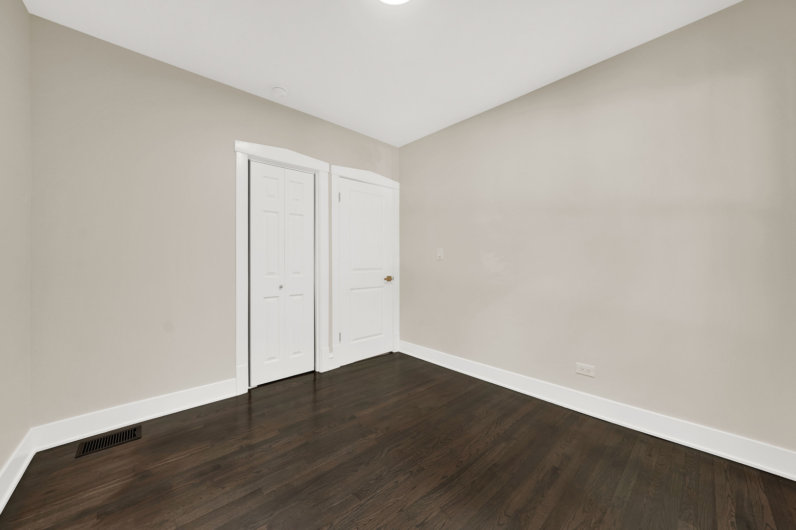 5626 N Miltimore Avenue Property Photo 18