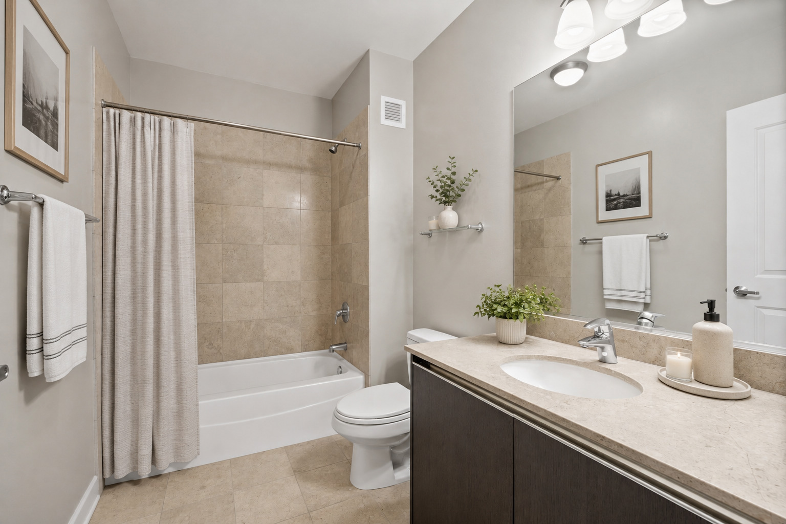 225 N Columbus Drive 5611 Property Photo 6