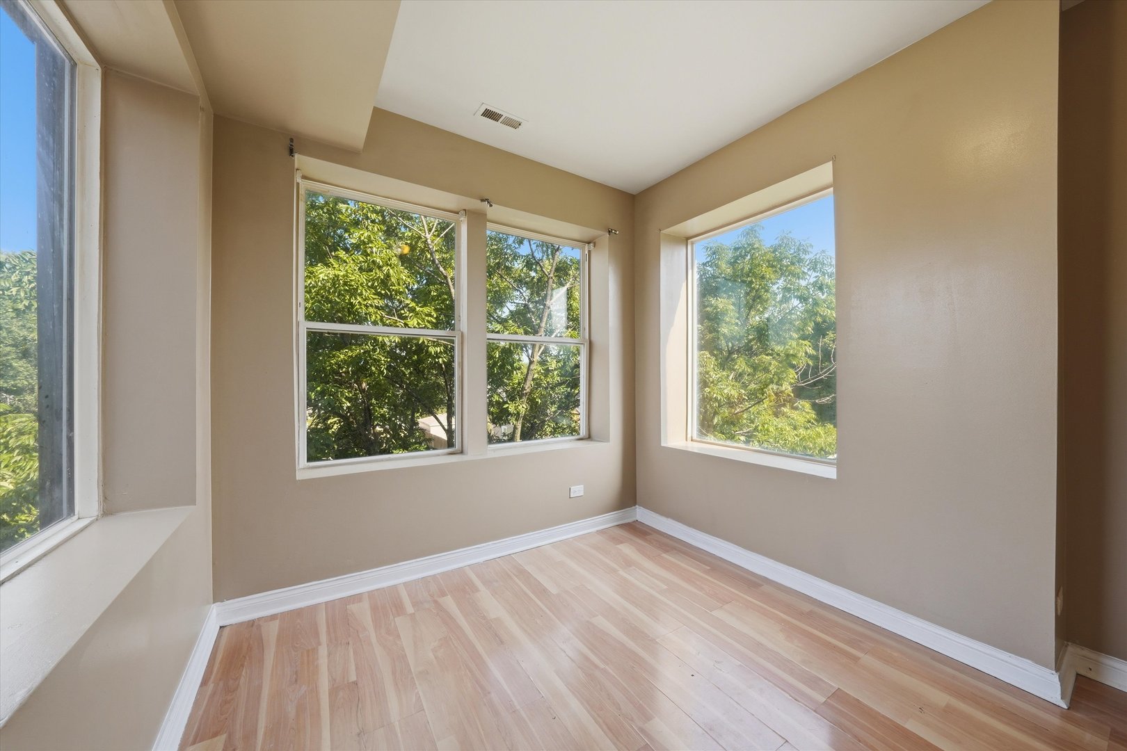 1516 S Kildare Avenue Property Photo 17
