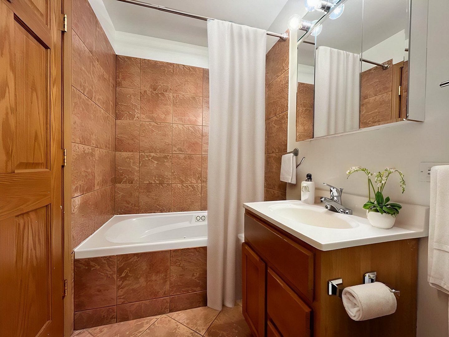 4240 S Calumet Avenue Property Photo 49