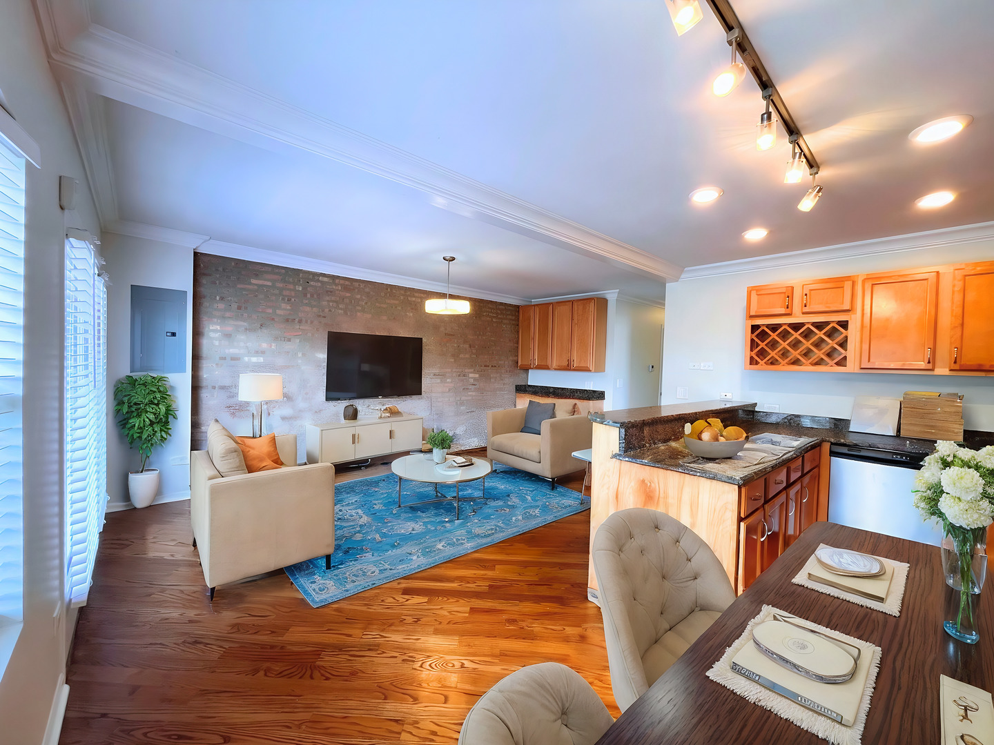 4240 S Calumet Avenue Property Photo 90