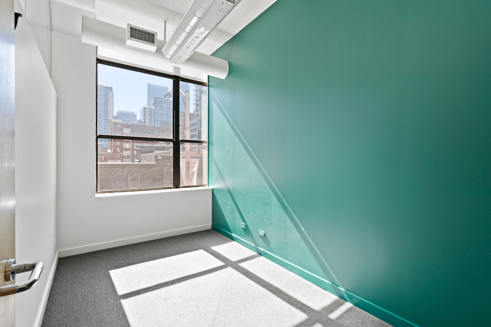 222 W Ontario Street 200 Property Photo 6