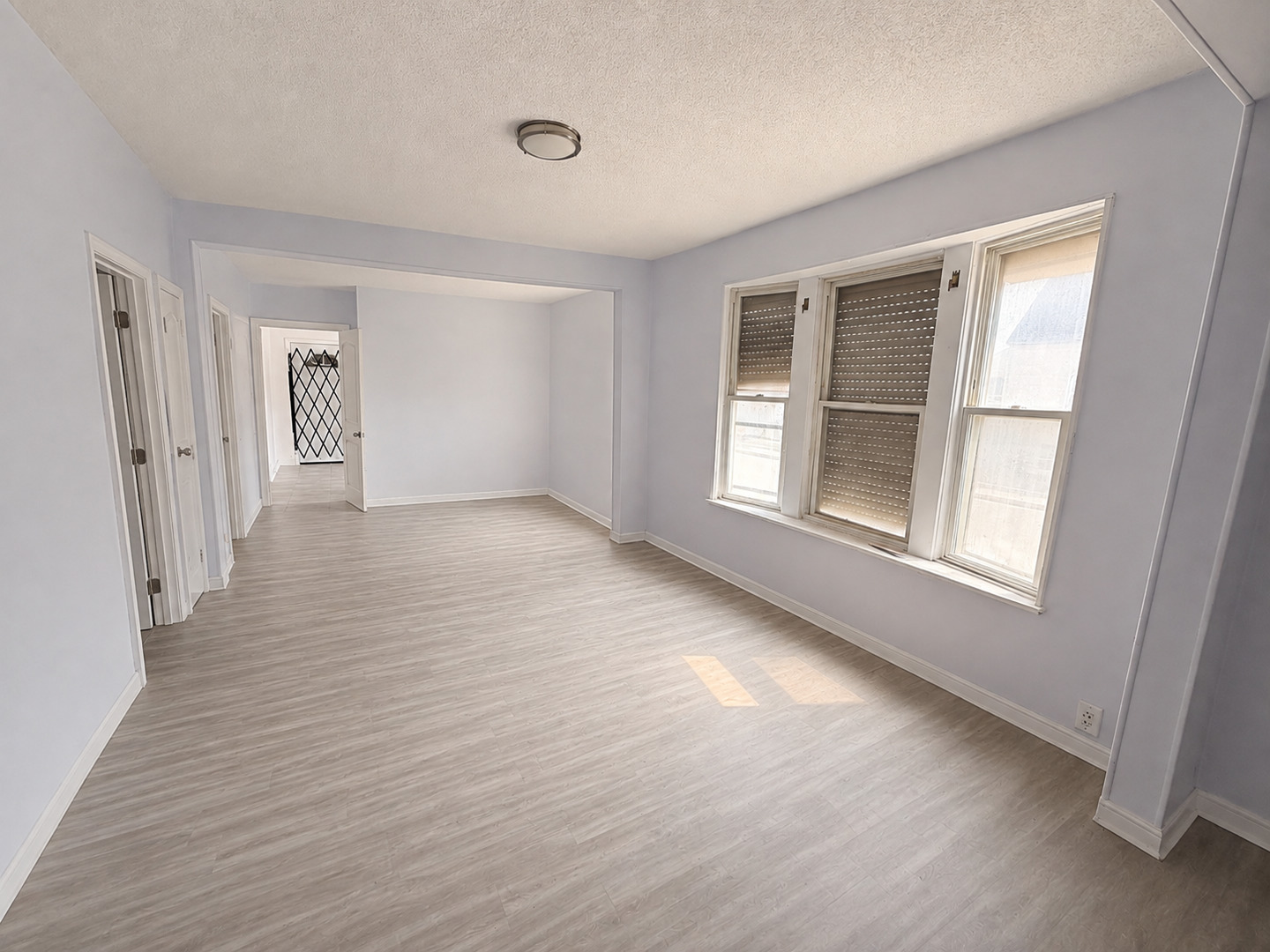 1400 W 72nd Place Property Photo 5