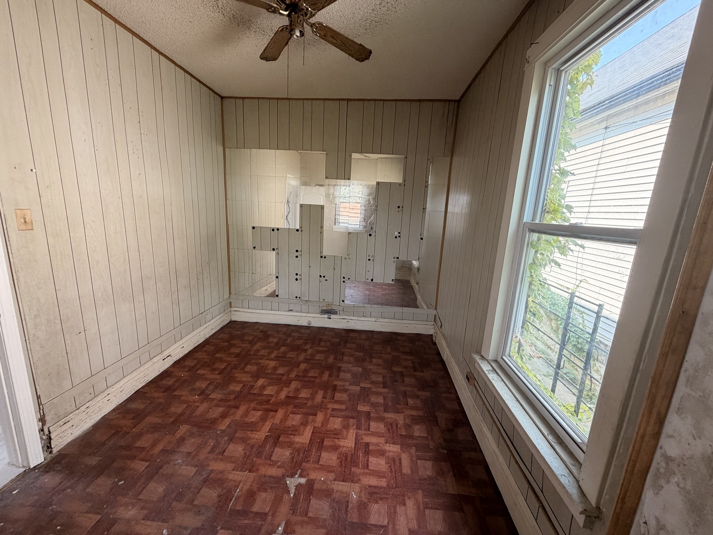 1400 W 72nd Place Property Photo 11
