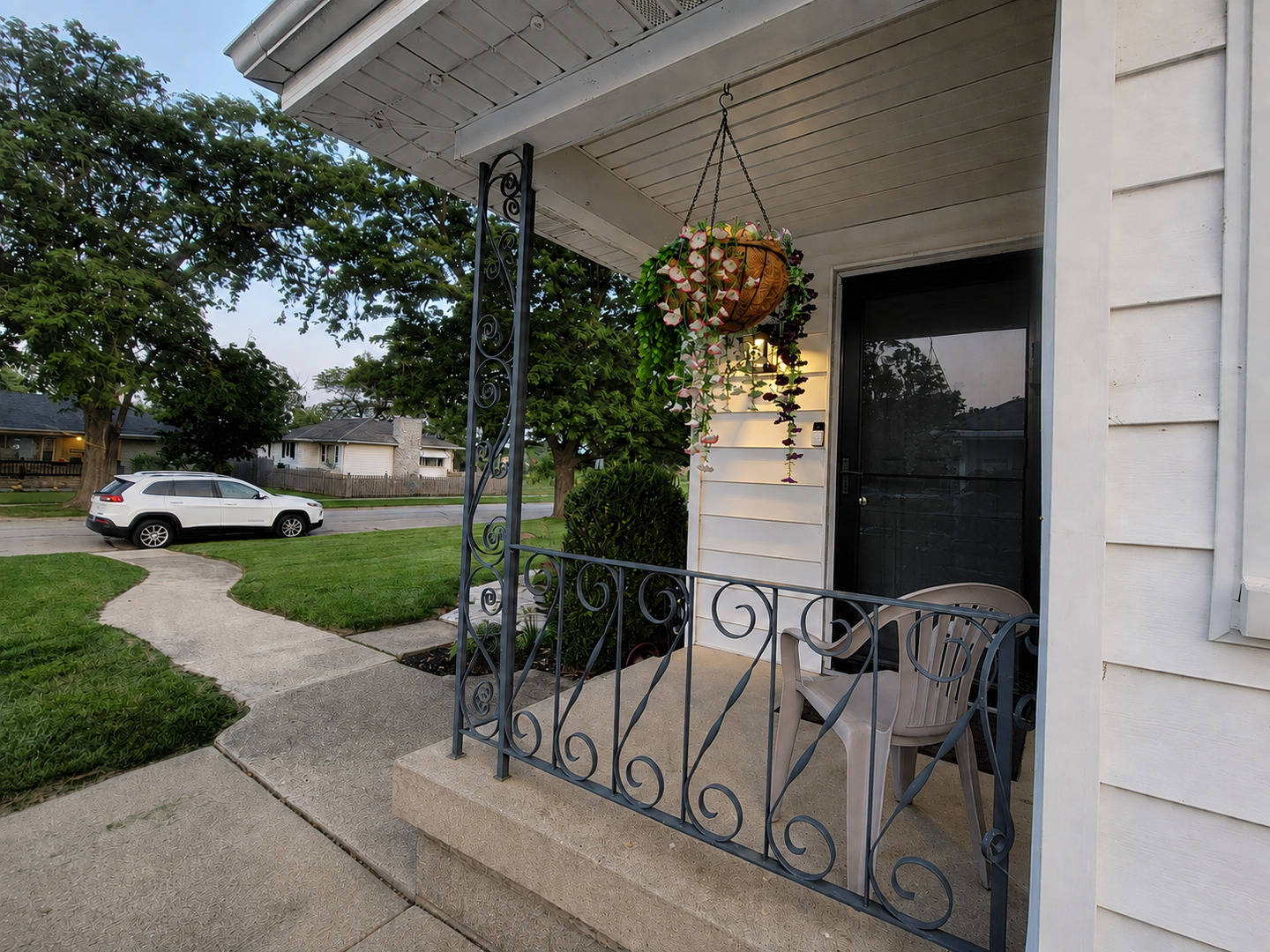 1235 Grandview Avenue Property Photo 4
