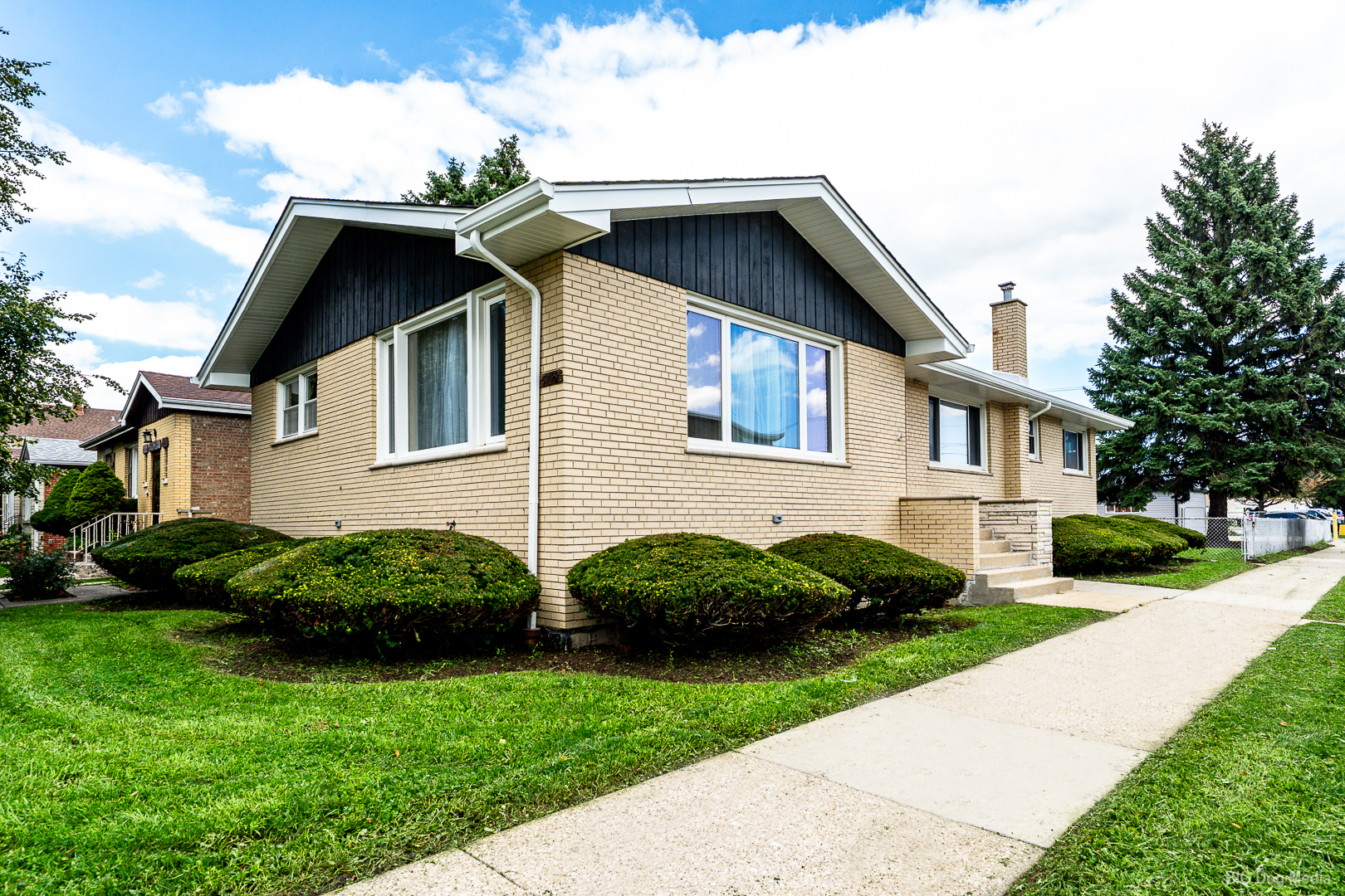 3045 S 48th Court Property Photo 1