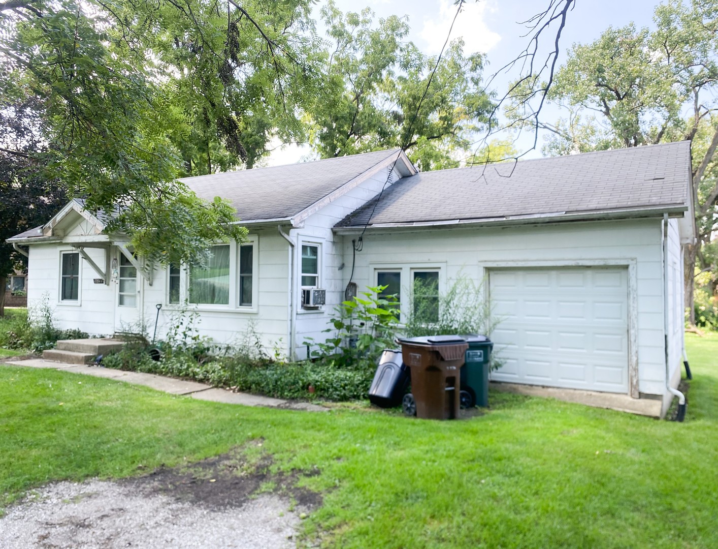 10844 Carpenter Street Property Photo 1