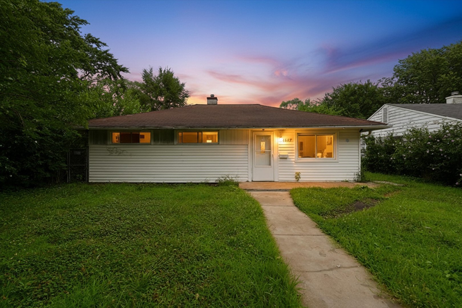 14647 Lincoln Avenue Property Photo 1