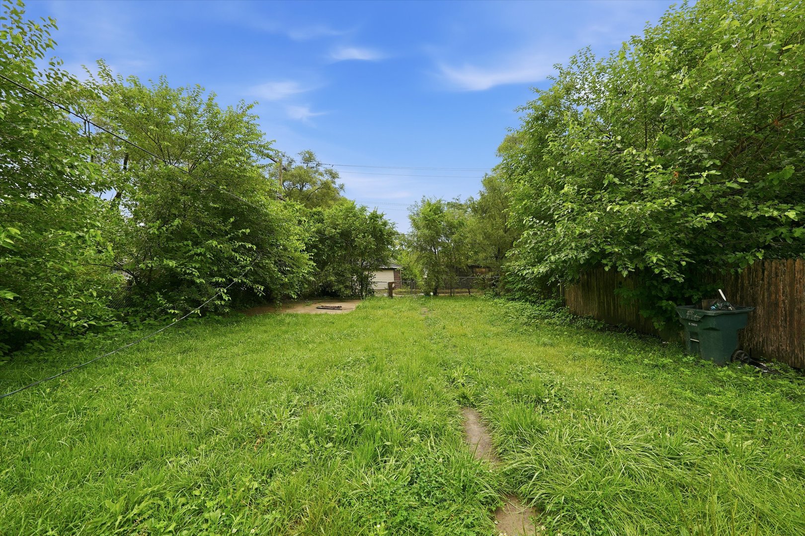 14647 Lincoln Avenue Property Photo 16