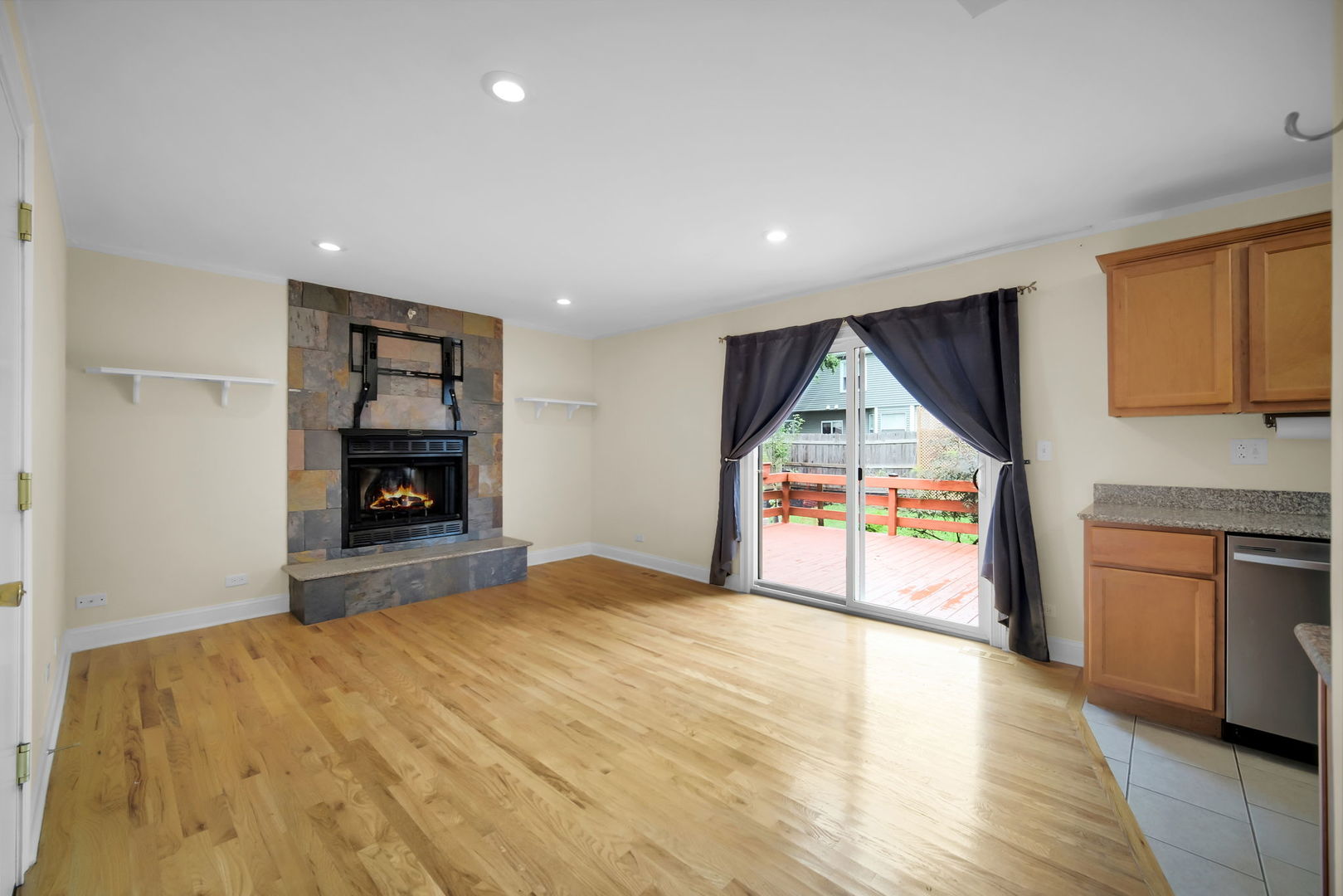 2575 Prairieview Lane Property Photo 8