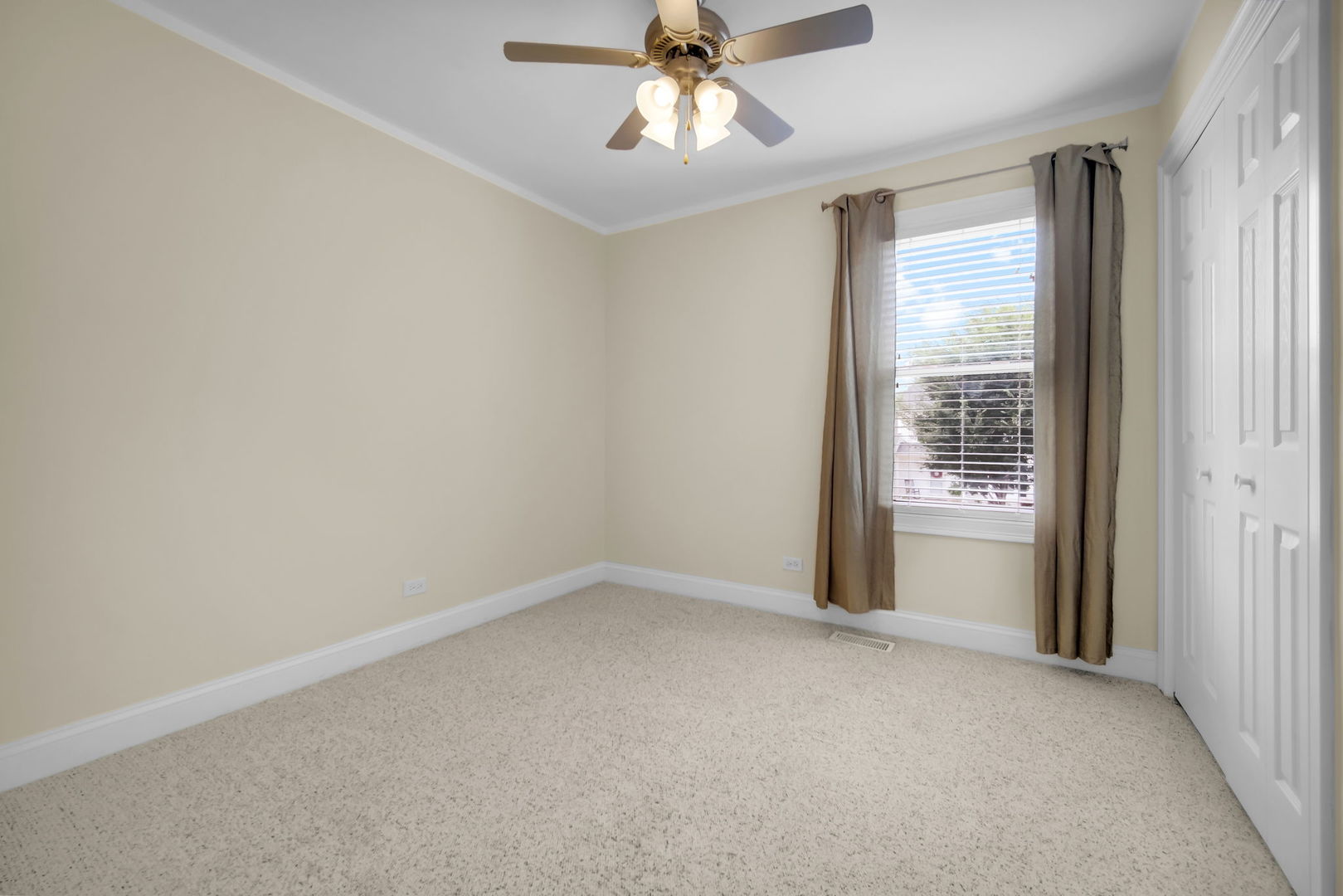 2575 Prairieview Lane Property Photo 16