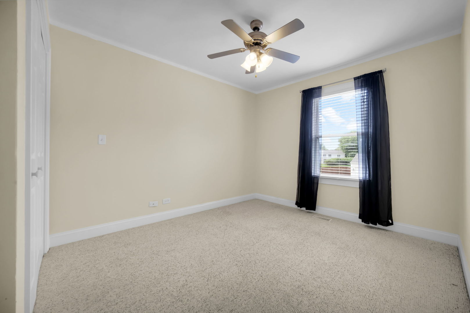 2575 Prairieview Lane Property Photo 17