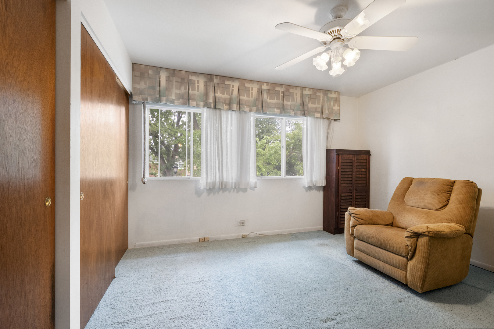 8324 Kimball Avenue Property Photo 8