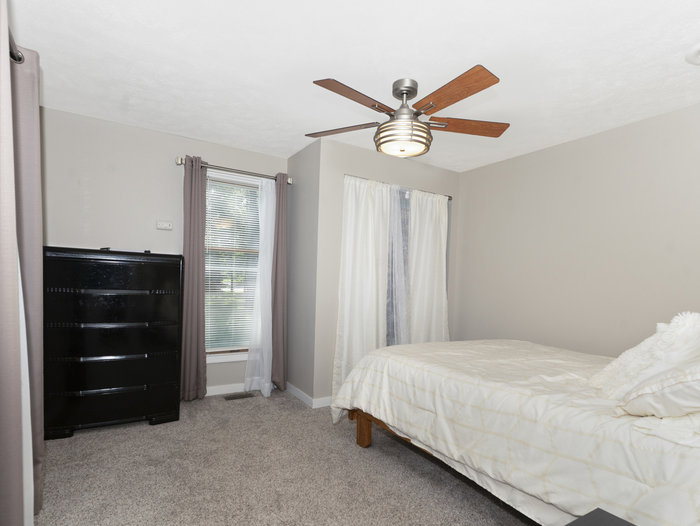 101 E White Street Property Photo 17