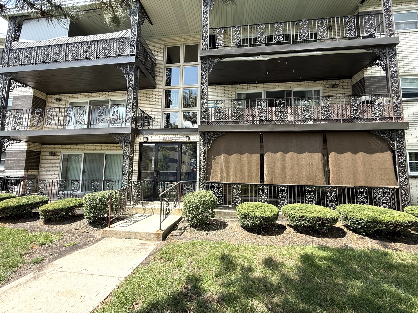 927 8th Avenue 8 Property Photo 1