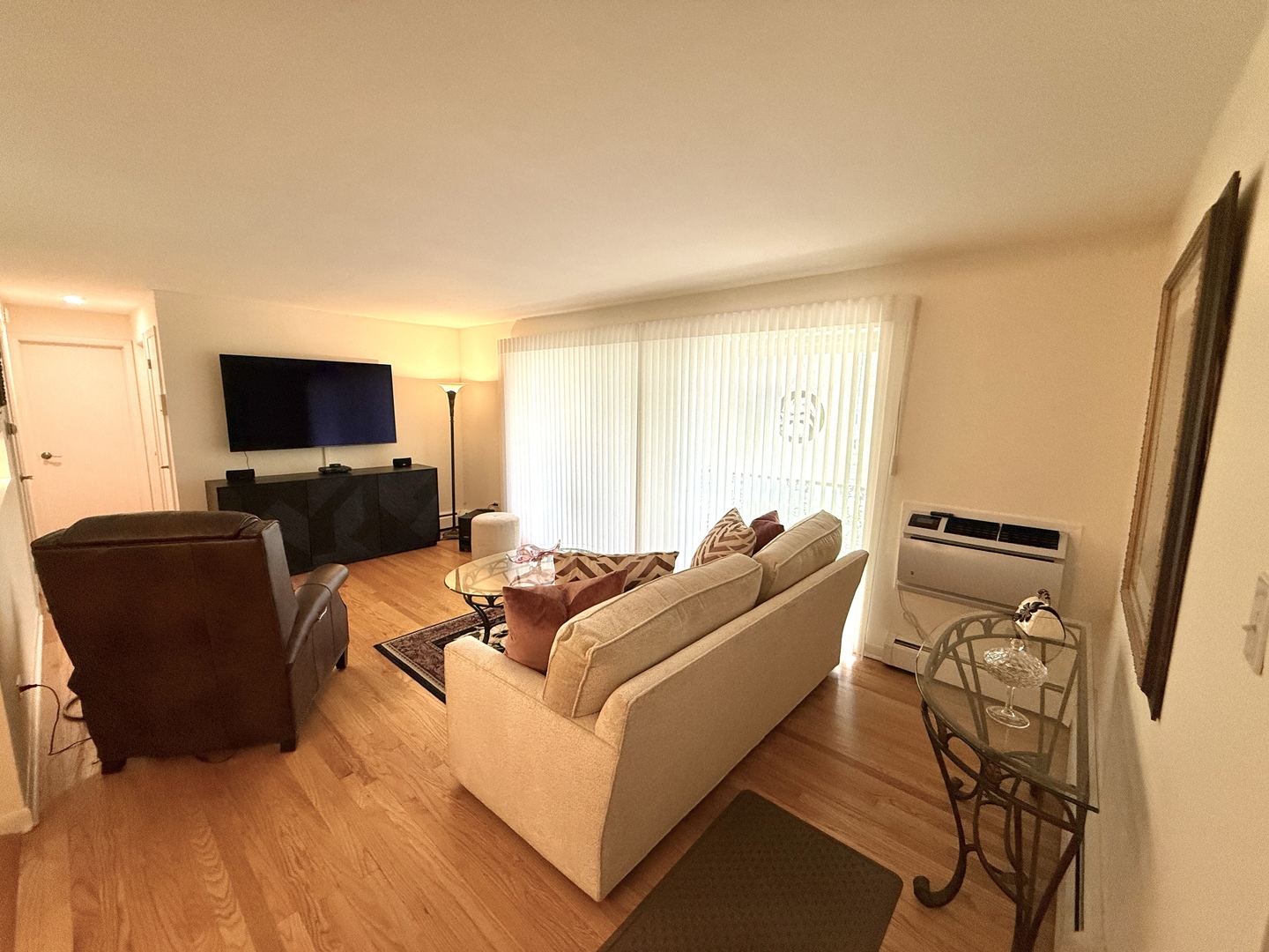 927 8th Avenue 8 Property Photo 4