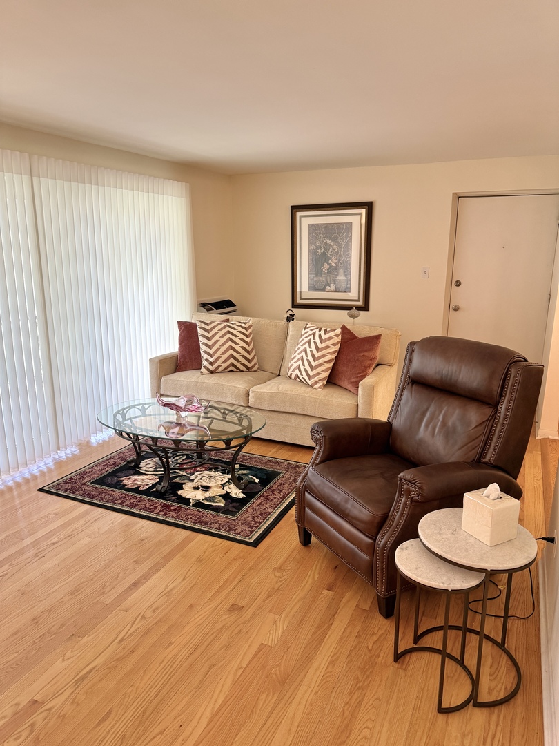 927 8th Avenue 8 Property Photo 6