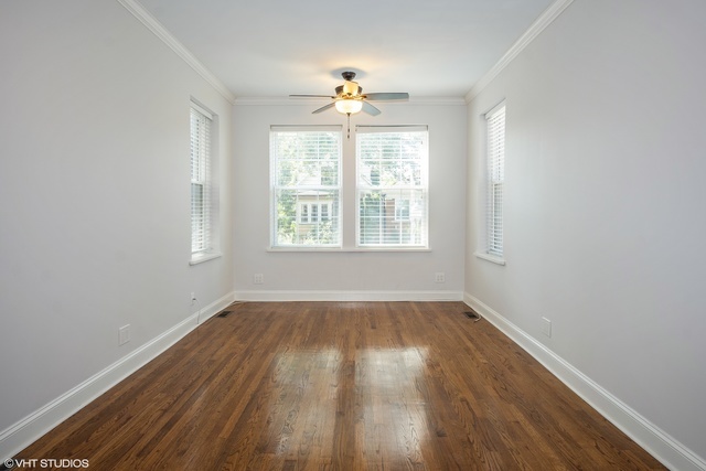 2623 N Hamlin Avenue Property Photo 2