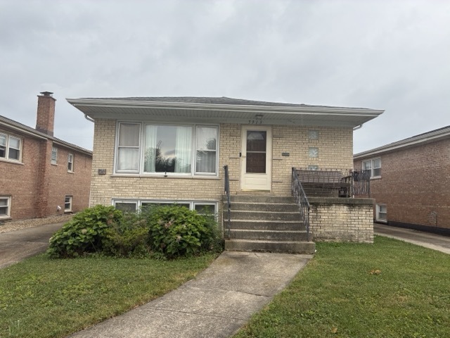 5913 W 89th Street Property Photo 1