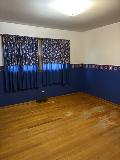 5913 W 89th Street Property Photo 5