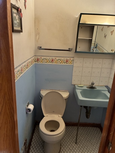 5913 W 89th Street Property Photo 8