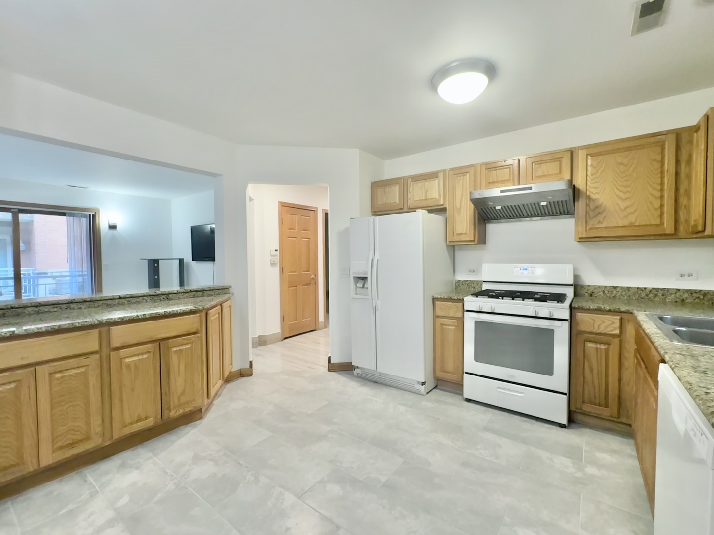 5965 N Northwest Highway 101 Property Photo 17