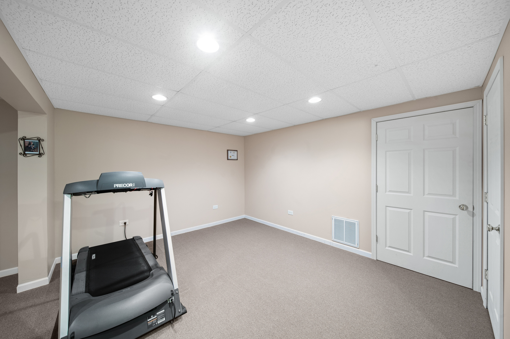 9046 Mansfield Drive Property Photo 18