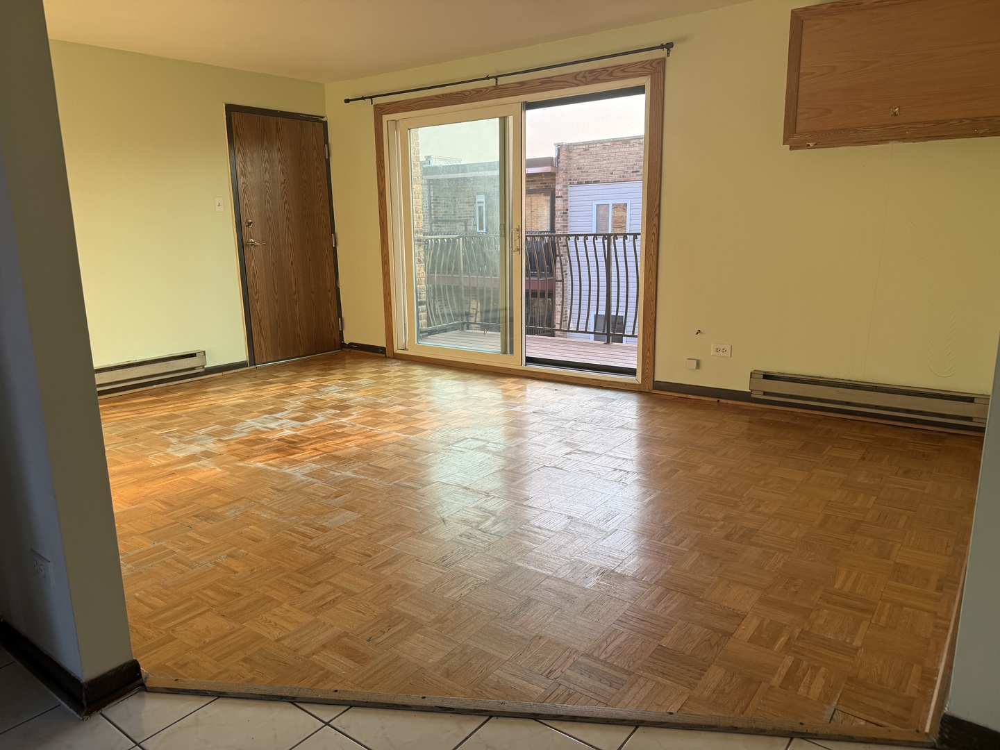 4550 W 57th Street 3e1 Property Photo 3