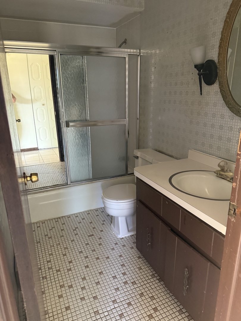 4550 W 57th Street 3e1 Property Photo 4