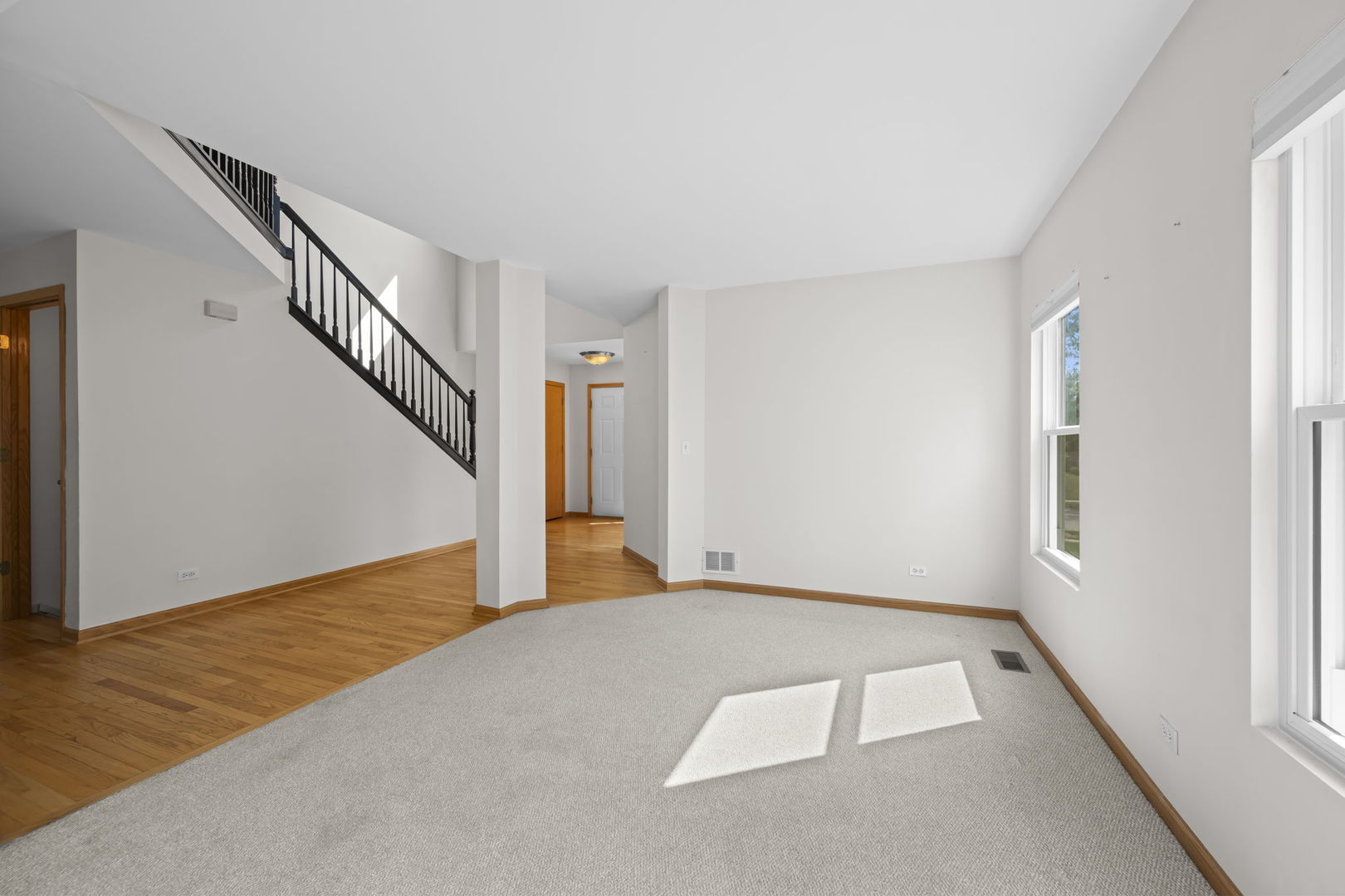 2072 Norwich Drive Property Photo 12