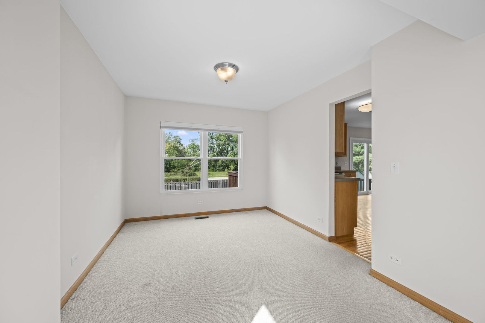 2072 Norwich Drive Property Photo 13