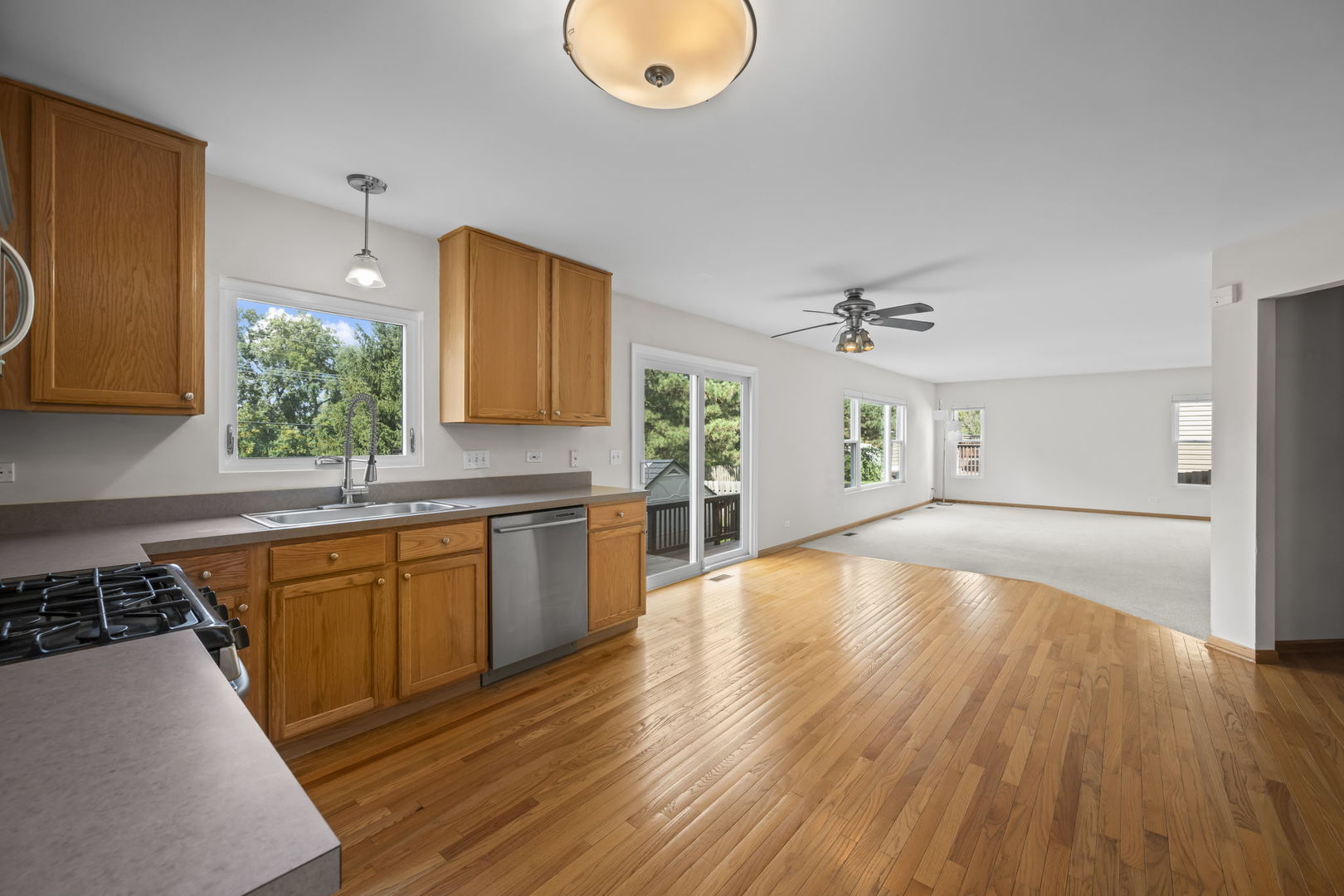 2072 Norwich Drive Property Photo 14