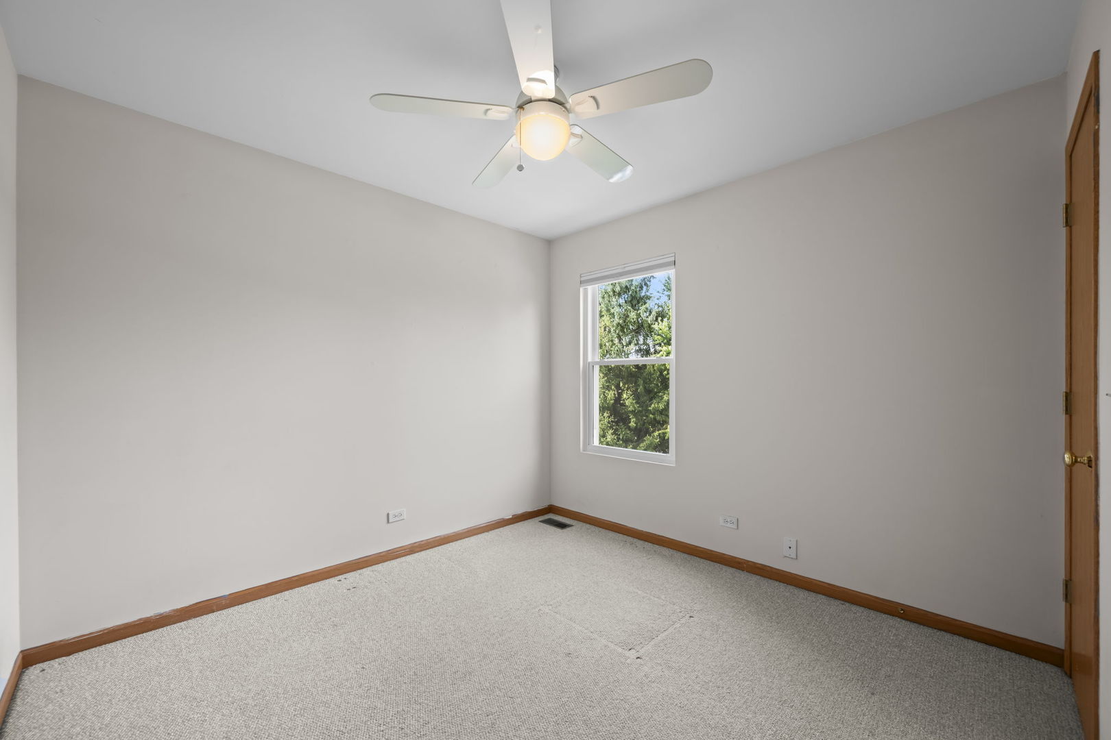 2072 Norwich Drive Property Photo 35