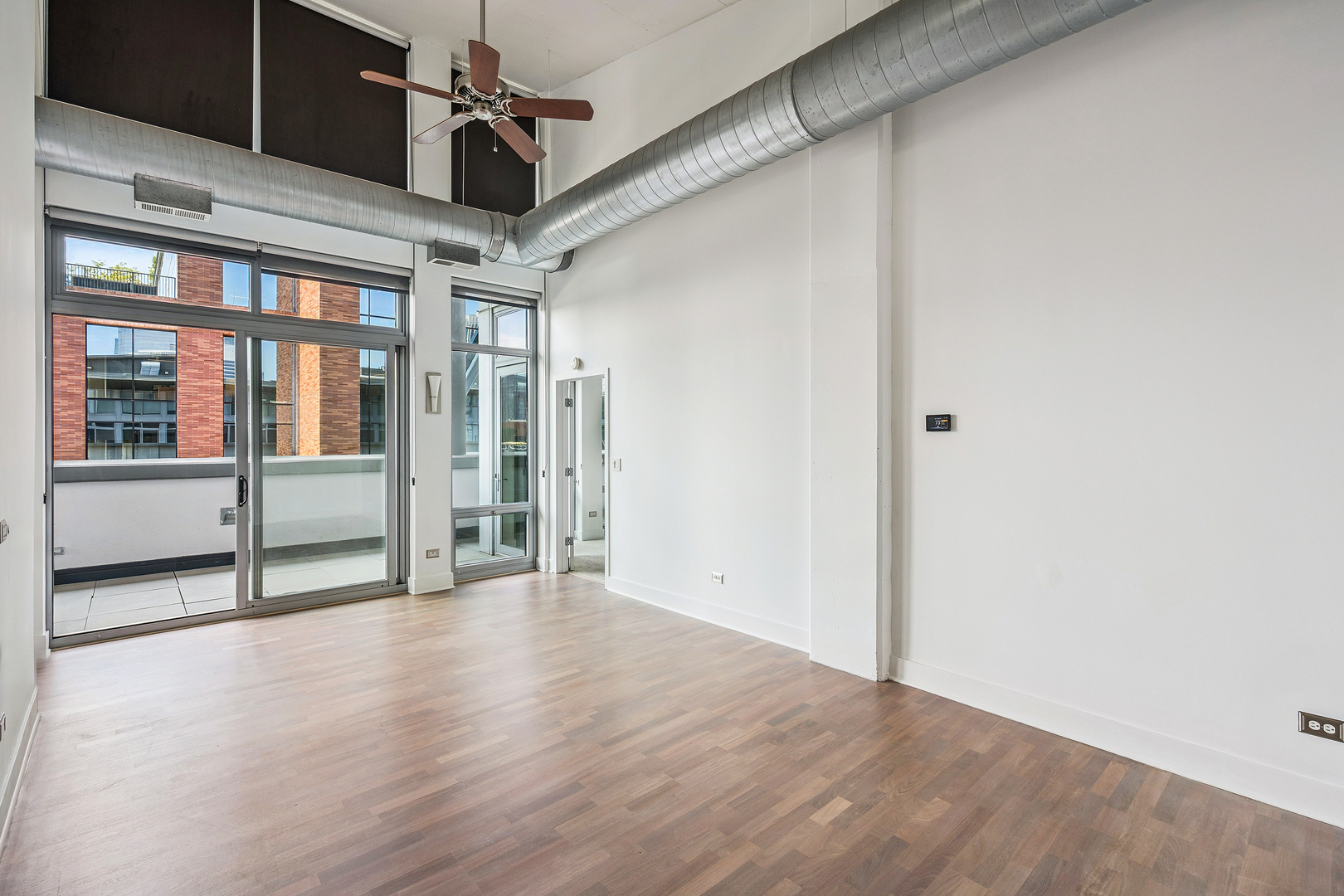 740 W Fulton Street 1402 Property Photo 16