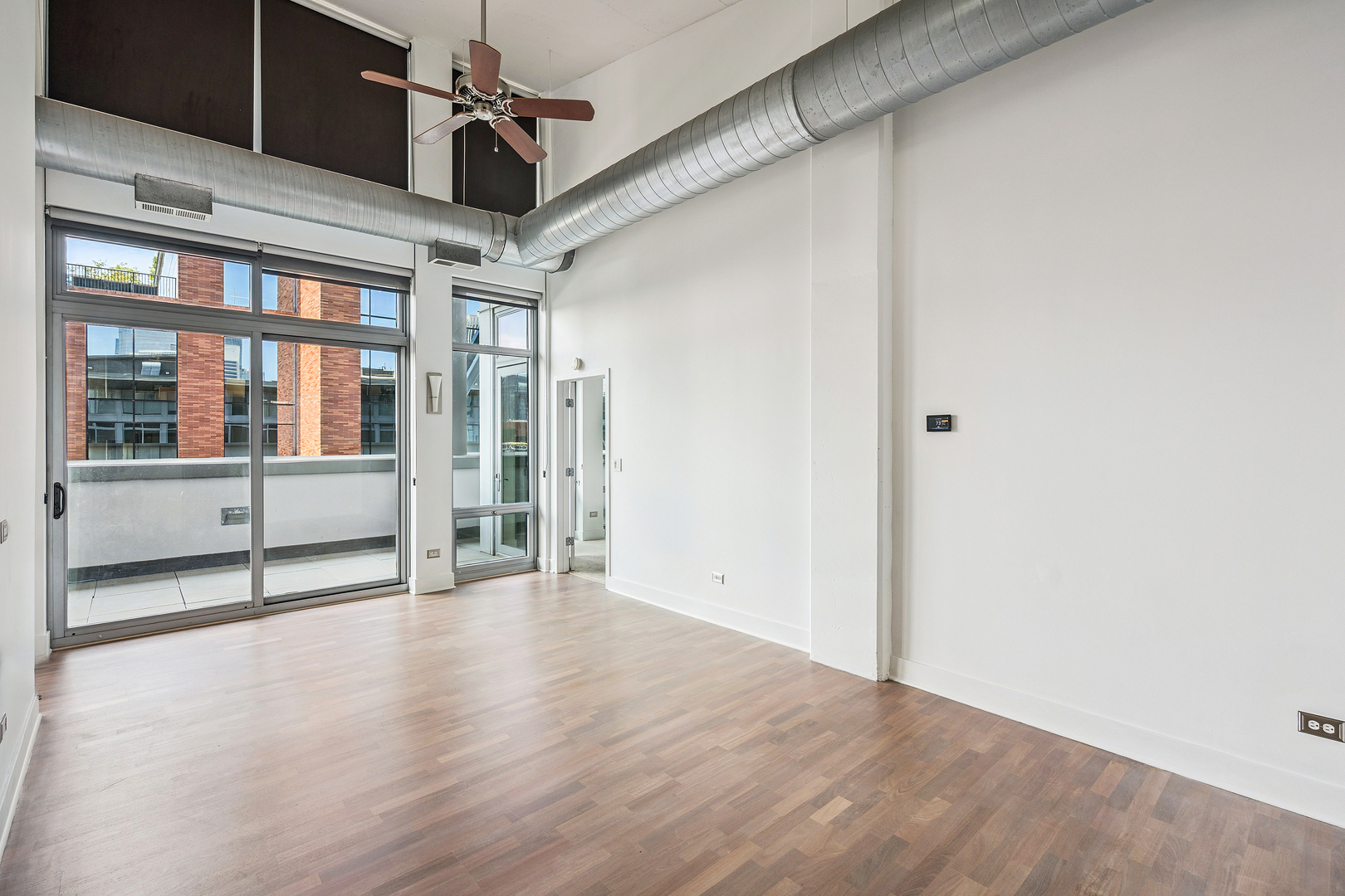740 W Fulton Street 1402 Property Photo 17