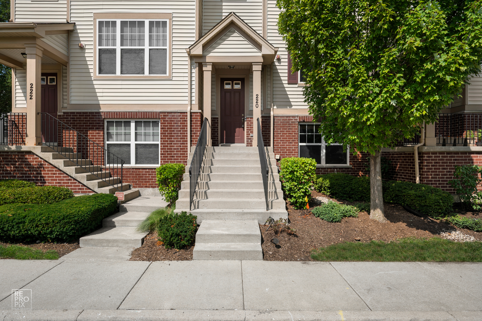 220 Laurel Avenue Property Photo 1