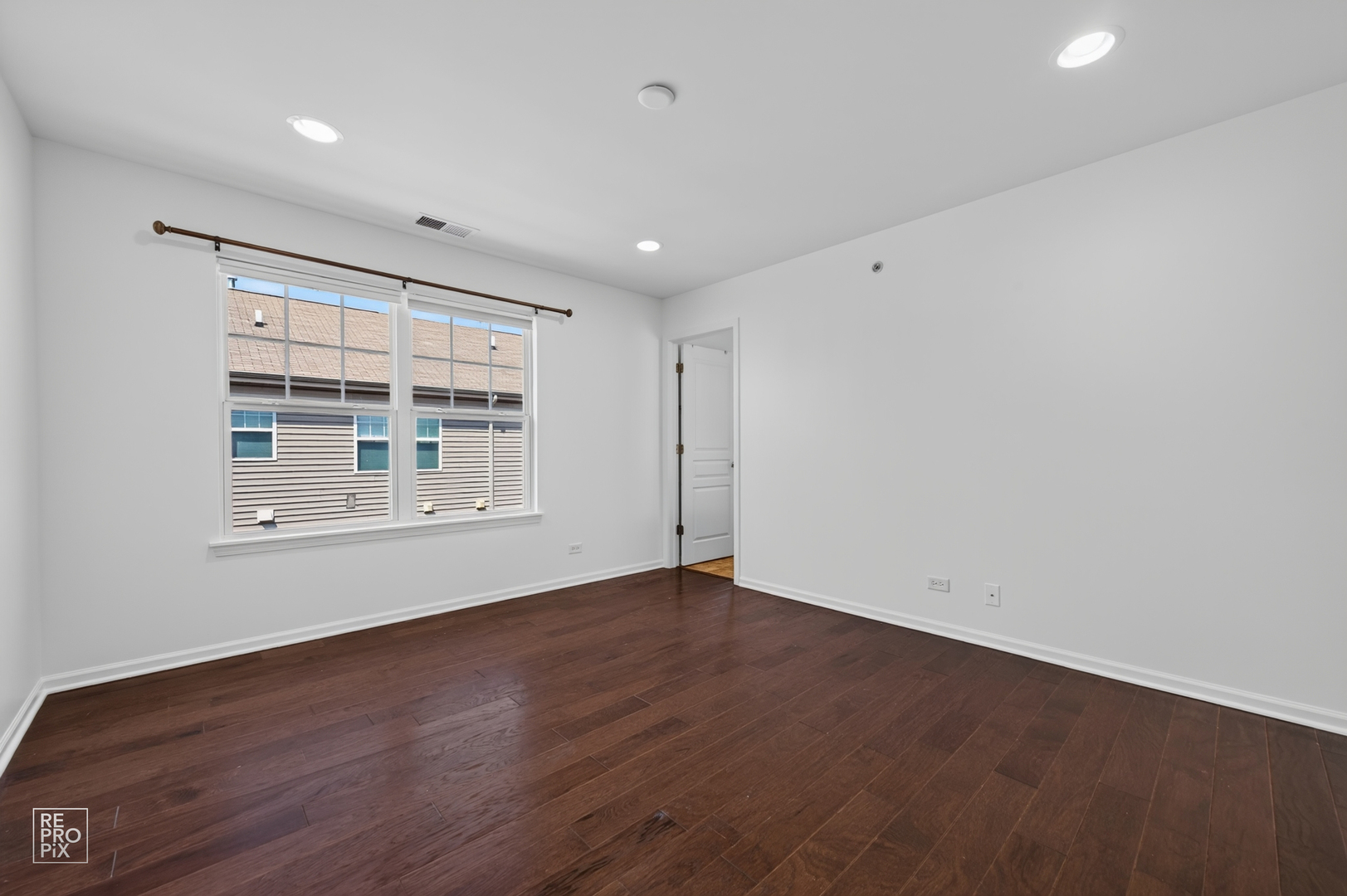 220 Laurel Avenue Property Photo 19